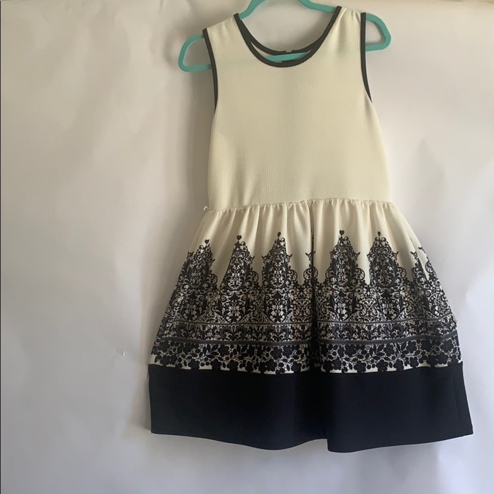 SUMMER 2020 DRESS COLLECTION- black and white